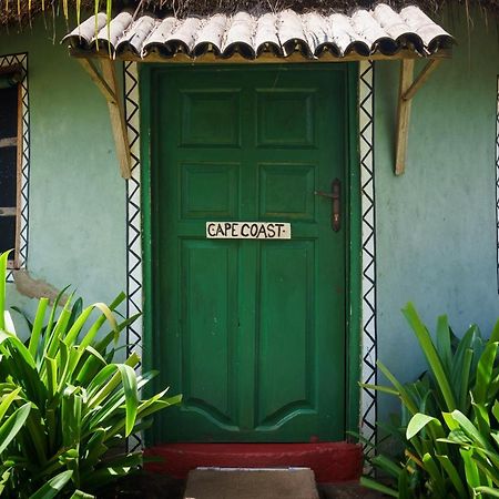 The Akwidaa Inn エクステリア 写真